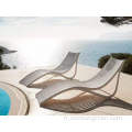 Hôtel de loisirs de villégiature jardin de la piscine en plastique de lit de chair de plage extérieur chaise de plage de plage solaire